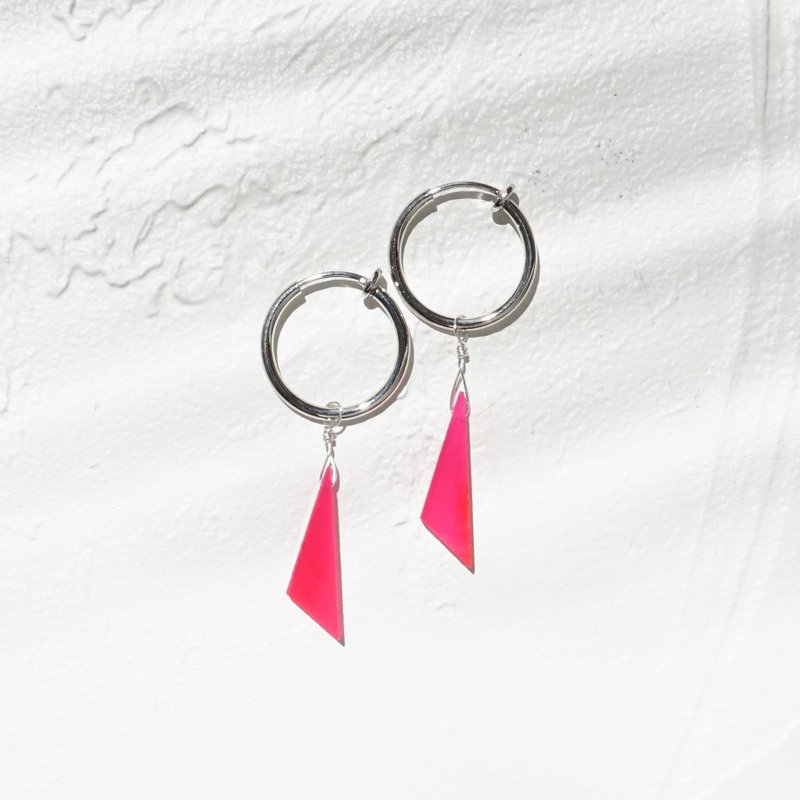 SV925SF*Fuchsia Pink Chalcedony Triangle pierced earring / earring - ต่างหู - เครื่องเพชรพลอย สึชมพู