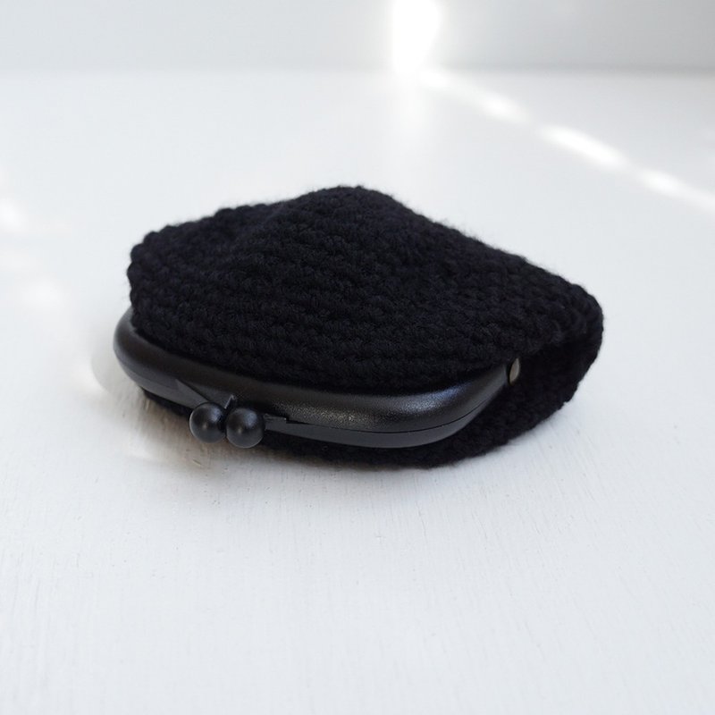Ba-ba handmade Crochet pouch No.C1631 - 化妝包/收納袋 - 其他材質 黑色