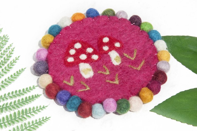 Camping props plant forest rainbow colored ball ball ethnic wind forest series wool felt coaster Bohemia Christmas gift exchange gift Mother's Day Father's Day-Mushroom absorbent coaster - Coasters - Wool Multicolor