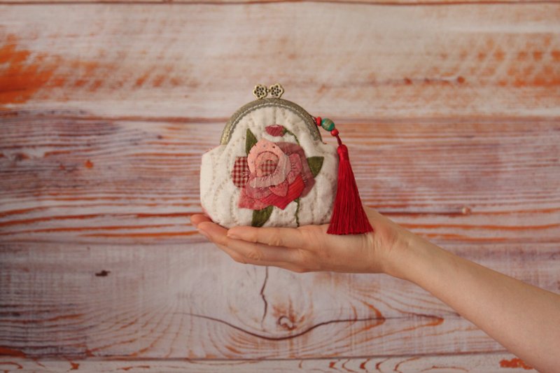 Rose Coin Purse, Quilted mini bag, Vintage Style Purse, Mini Pouch with Rose