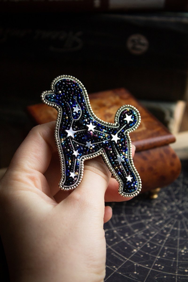 Black poodle embroidered brooch cosmic constellation dog handmade - 胸針 - 玻璃 黑色