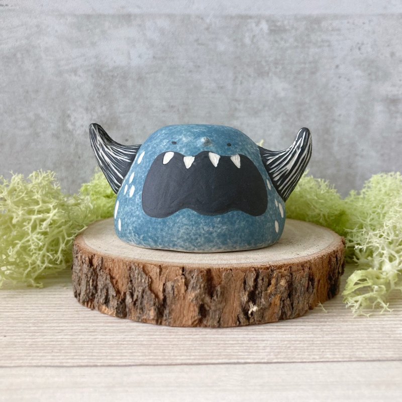 Wow Monster Cup Small Teacup Monster Ceramic Teacup Pottery Doll - ถ้วย - เครื่องลายคราม สีน้ำเงิน