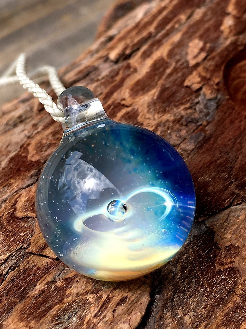boroccus  The mysterious solid whirlpool design  Glass pendant. - Necklaces - Glass Multicolor