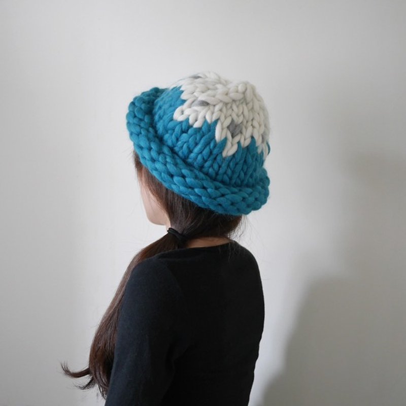Out of clear -100% wool coarse needle playful big fat elbow curling cap - iceberg - Hats & Caps - Wool Blue