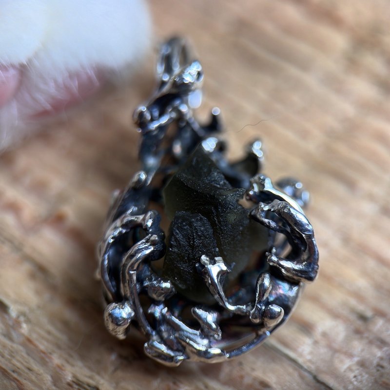 Moldavite / 捷克隕石 / 心。火 - 項鍊 - 半寶石 綠色