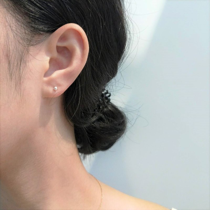 │Simple│Light Pearl Ear Pins• Ear Pins• Clip-on• Pure Silver Earrings - ต่างหู - เงินแท้ 