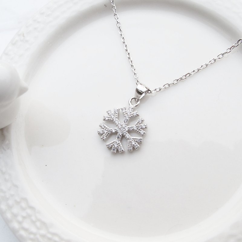 [Diamonds] beautiful silver snowflakes | Stone 925 sterling silver necklace | high-ranking officials Nanzi - Necklaces - Sterling Silver Silver