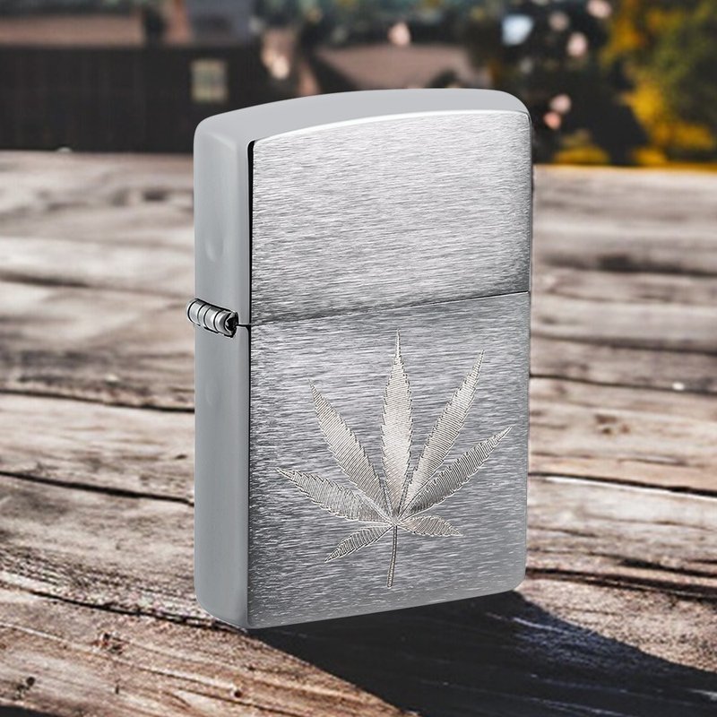 【ZIPPO官方旗艦店】拉絲銀大麻葉防風打火機 29587 - 其他 - 銅/黃銅 銀色