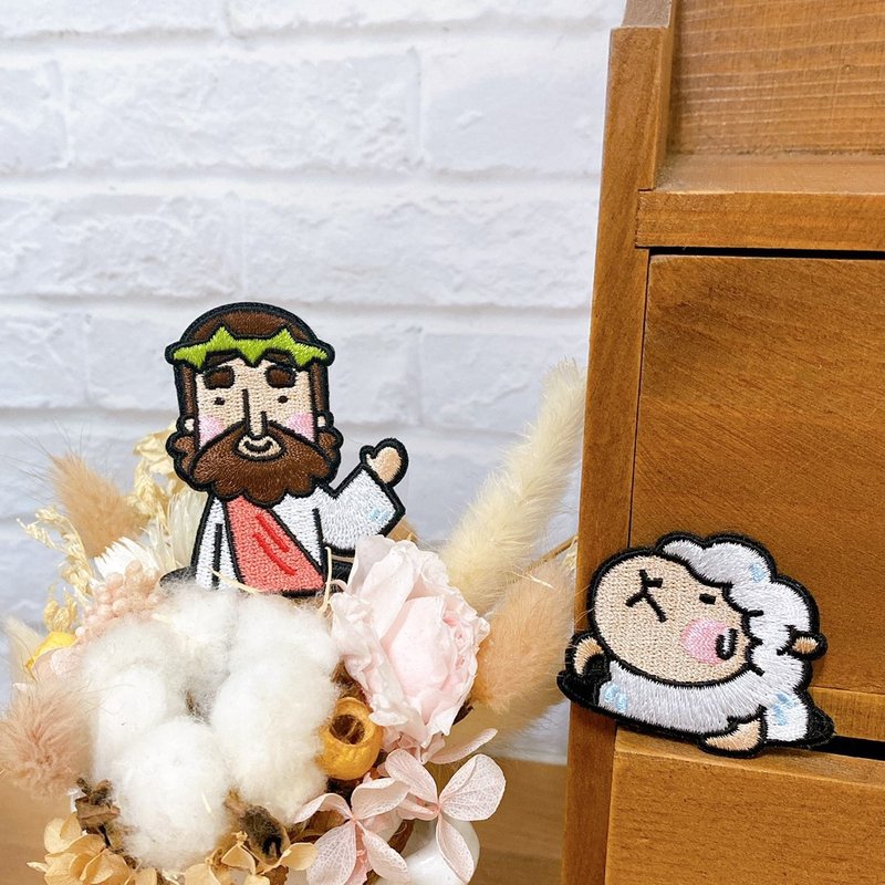 刺繡貼布/燙貼繡片-神出鬼沒 - 徽章/別針 - 繡線 