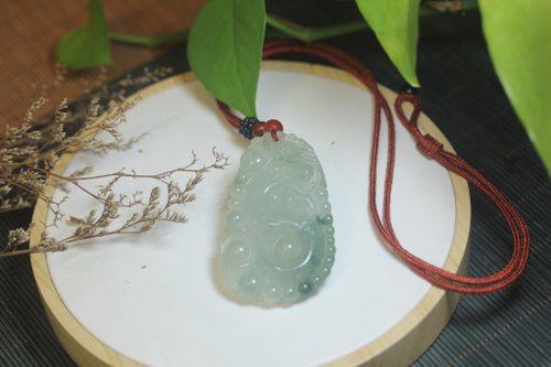 翠玉兒原創珠寶 【龍牌】糯種湖水綠翡翠懷古龍牌 | 天然翡翠A貨 | 送禮 項鏈掛件