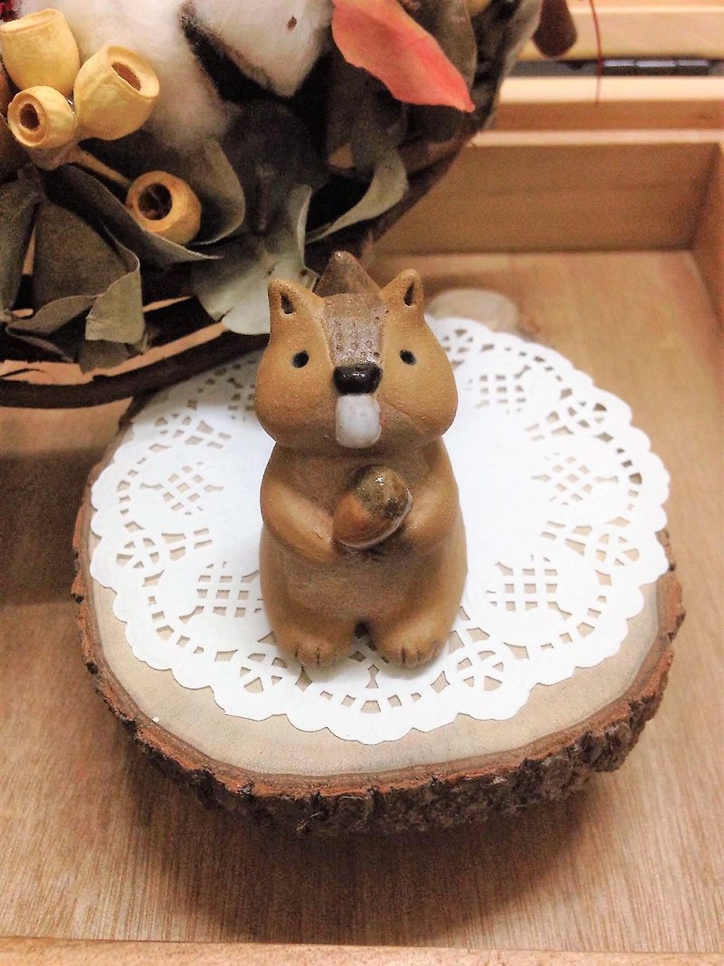 Squirrel Family-Little Tree Squirrel - Items for Display - Pottery Multicolor