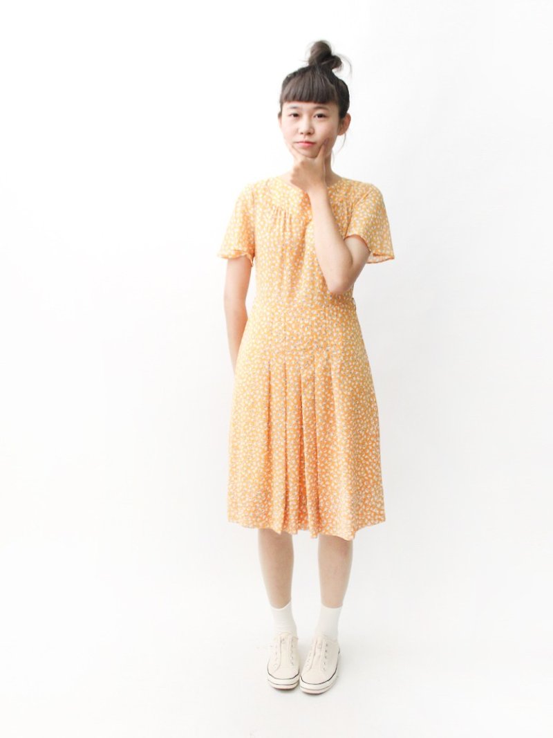 [RE0322D1051] Nippon lovely orange short-sleeved floral spring and summer vintage dress - ชุดเดรส - เส้นใยสังเคราะห์ สีส้ม