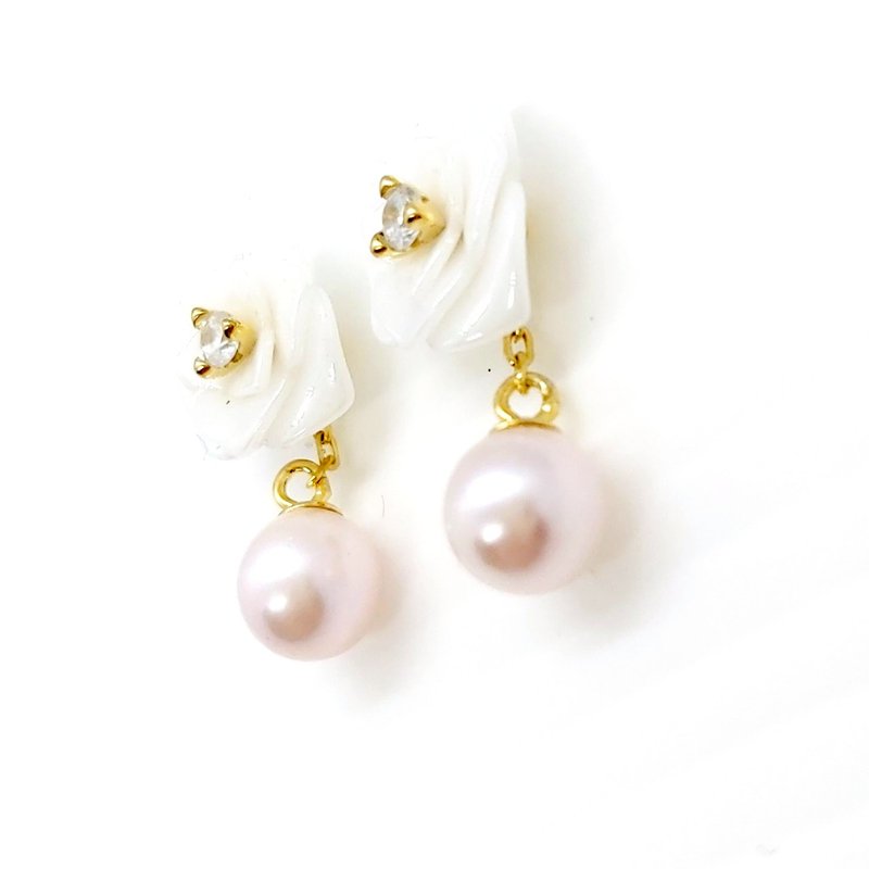 シェルフラワー海水あこや真珠スターリングシルバーピアス - ピアス・イヤリング - 真珠 