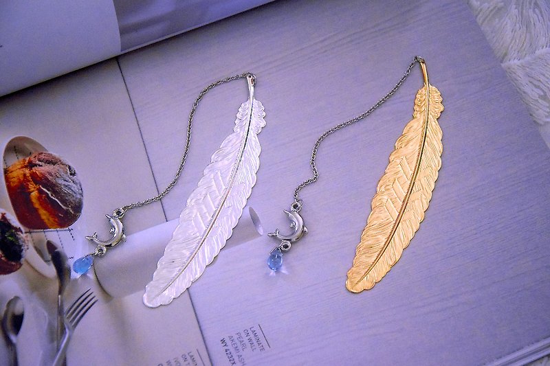 Little Gift from the Dolphin Rose Gold/Silver Feather Bookmark - ที่คั่นหนังสือ - โลหะ 
