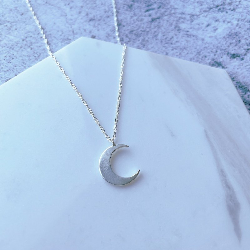【New Moon Talk】925 Sterling Silver·Mystery·Moon Necklace - Necklaces - Sterling Silver Silver