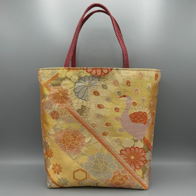 Kimono Obijime Remake Tote bag - กระเป๋าถือ - ผ้าไหม สีทอง