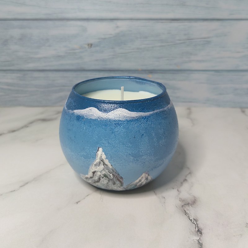 Hand-painted blue sky snow mountain glass aromatherapy candle holiday candle