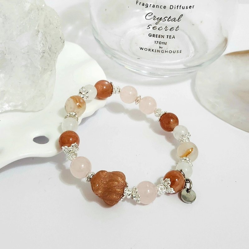 Sunstone Kyuubi Fox Design Bracelet / Attracts Romance / Mentors / Enhances Positive Energy Crystals - สร้อยข้อมือ - คริสตัล สีแดง