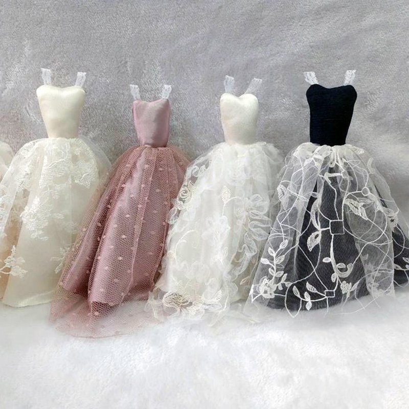 【創意婚紗再生小香包/禮服掛飾】手工製作/永續商品/可客製化 - 擺飾/家飾品 - 其他材質 白色