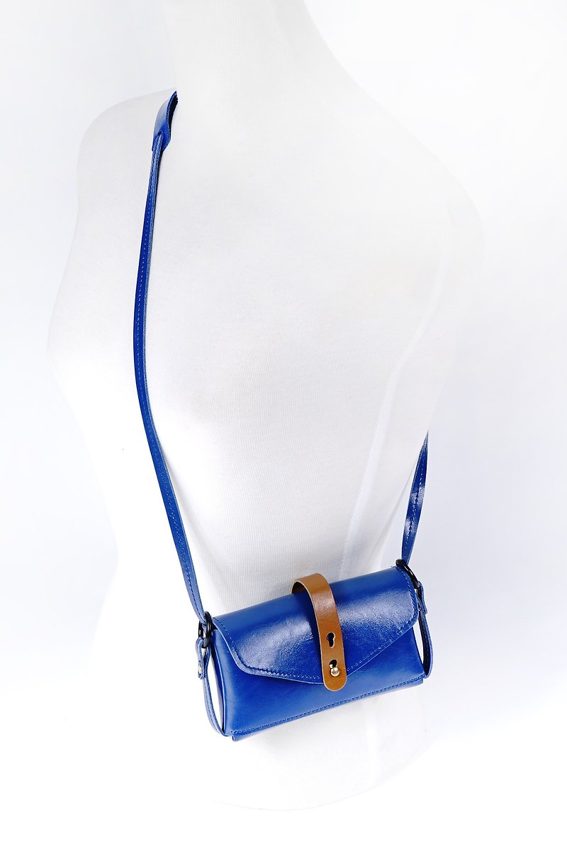 Portable camera bag - blue (Selfie Camera Bag) - กระเป๋ากล้อง - หนังแท้ สีน้ำเงิน