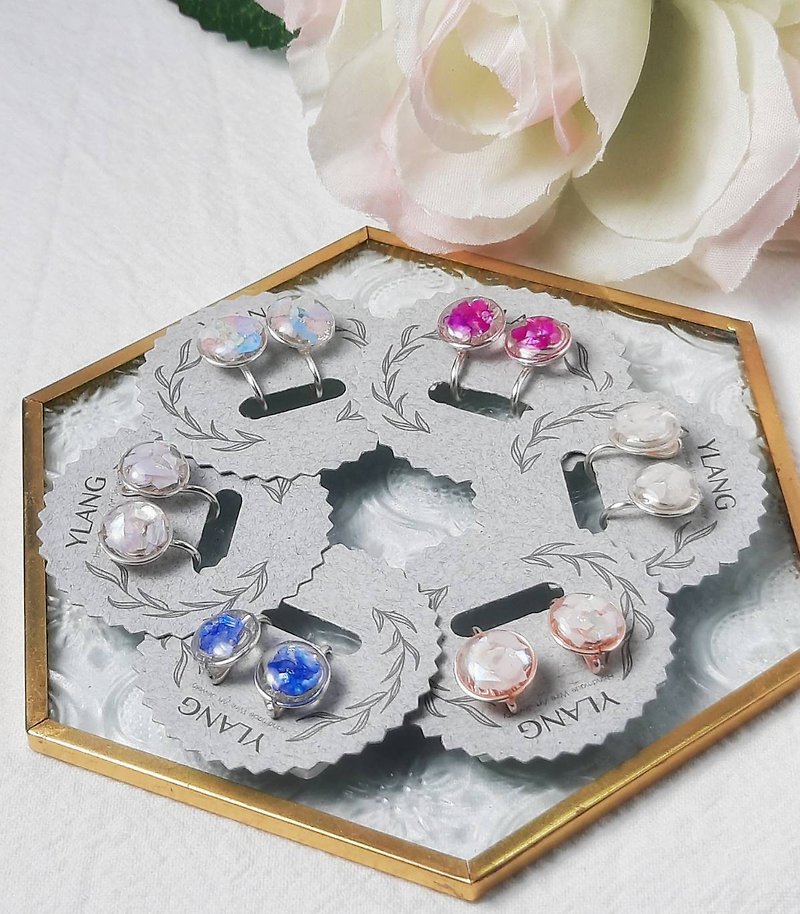 [Crystal flower buckle] Transparent color shell ore delicate ear-mounted art Bronze painless Clip-On/steel needle - ต่างหู - โลหะ หลากหลายสี