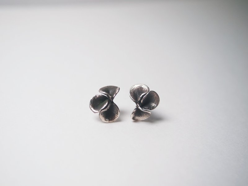 Plant Series  #a193 flower  earring - ต่างหู - เงิน สีดำ