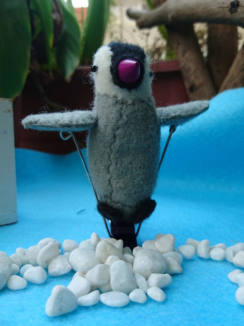 機關玩具–企鵝揮揮揮 - 裝飾/擺設  - 木頭 灰色