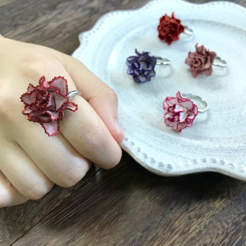 Leather Carnation Ring - แหวนทั่วไป - หนังแท้ หลากหลายสี