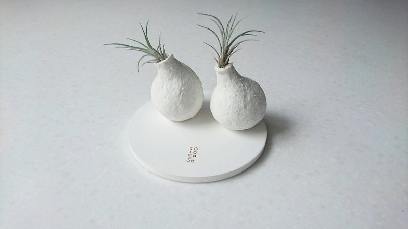 呼吸的器皿 磁鐵珪藻土紙漿花器(小球2入組) - 植栽/盆栽 - 其他材質 白色
