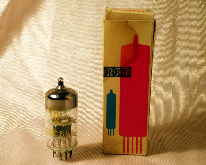 1x ECC84 RFT DUAL TRIODE HIGH FREQUENCY VACUUM TUBE VALVE EAST GERMANY NOS NEW - กล้อง - แก้ว 