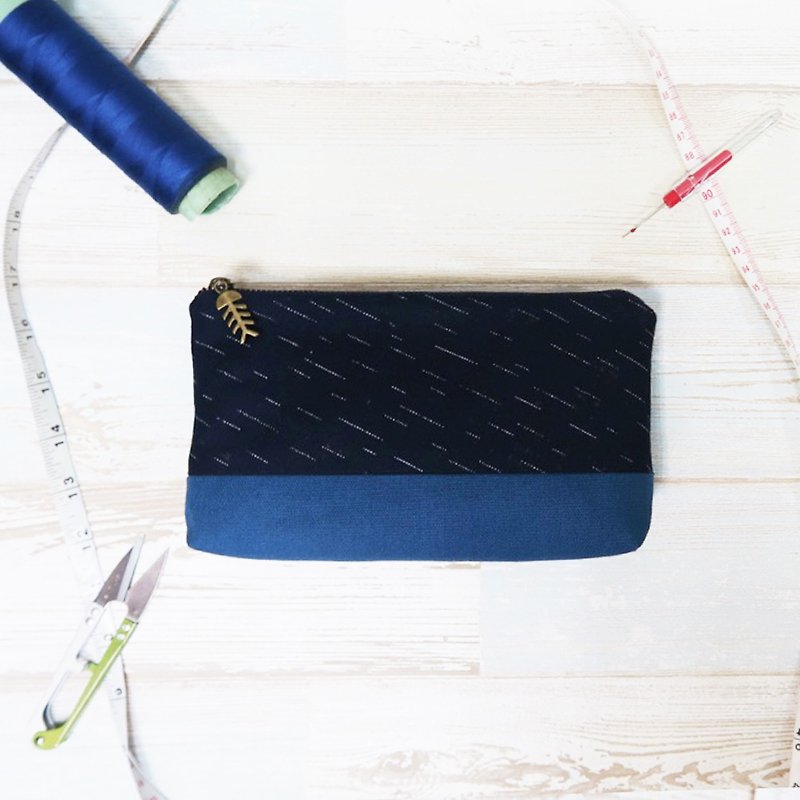 Raining  - cosmetic zipper  pencil bag - Clutch Bags - Cotton & Hemp Blue