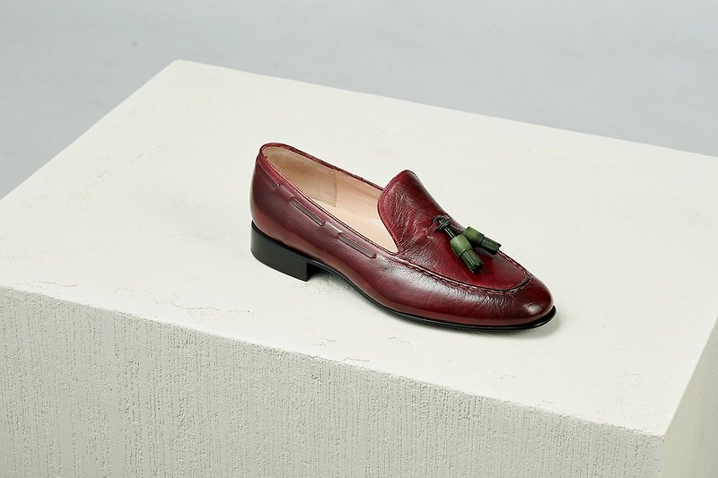 Classic Loafers - Maroon - รองเท้าอ็อกฟอร์ดผู้หญิง - หนังแท้ สีแดง