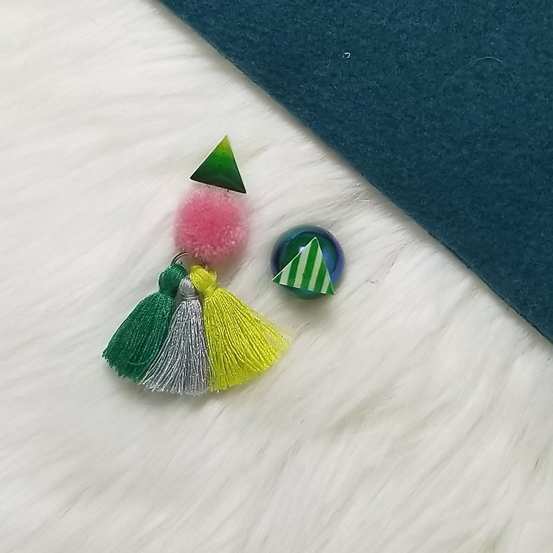 小三角形加流鬚 (綠色) - 耳環/耳夾 - 純銀 綠色