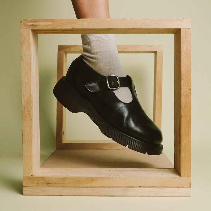 Dr.Martens B08 Black UK5, shoes made in UK [Tsubasa.Y 古 着 屋] - รองเท้าหนังผู้หญิง - หนังแท้ สีดำ