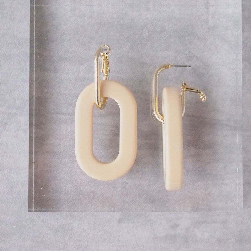 milk earrings -ピアス- - 耳環/耳夾/耳骨夾 - 壓克力 卡其色