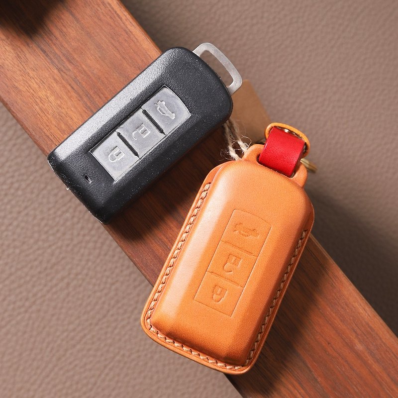 [Crazy Carpenter Custom] Full Handmade For Mitsubishi Motors - Keychains - Genuine Leather 