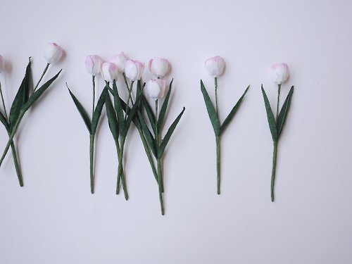 makemefrompaper Paper flower, 10 pieces, centerpieces small Tulips, 2 leaves, pink brush color.