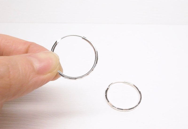 二毛銀【厚2mm切面銀管大型圈圈耳環】一對 - 耳環/耳夾 - 其他金屬 