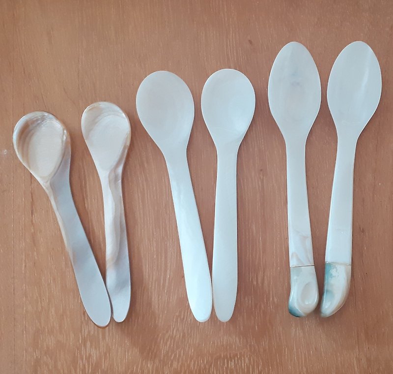 6x Mother-of-Pearl Caviar Spoons | Luxurious Shell Spoons for Caviar, Ice Cream - Cutlery & Flatware - Shell White