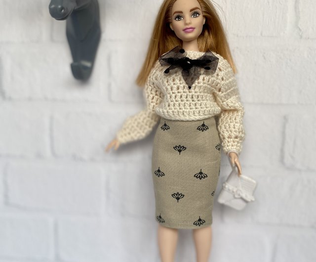 Made to Move Barbie  Doll clothes barbie, Barbie clothes, Sewing barbie  clothes