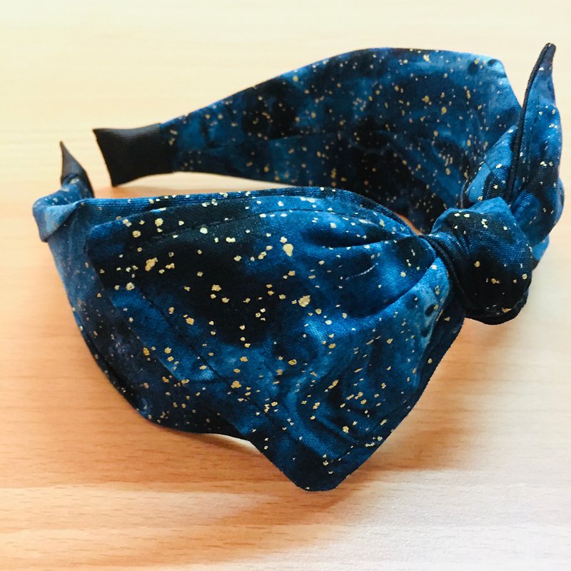 MOYA wide handmade headband shines with stars