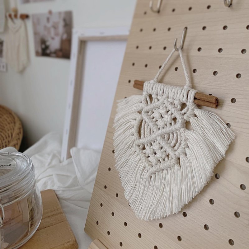 Macrame 肉桂捲 波希米亞 編織 雙菱流蘇 小型掛飾 - 擺飾/家飾品 - 棉．麻 白色