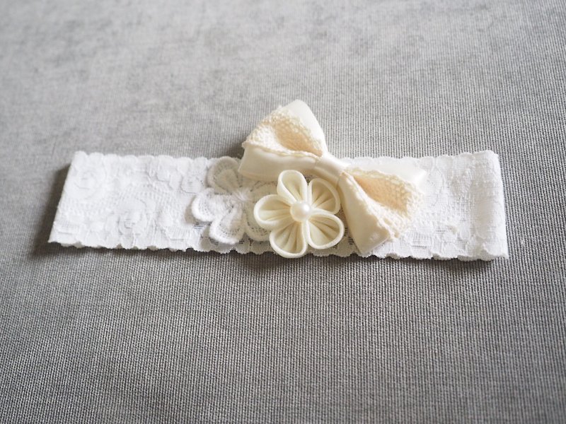 Elegant Handmade baby/kid Elastic Headband - Bibs - Other Materials White