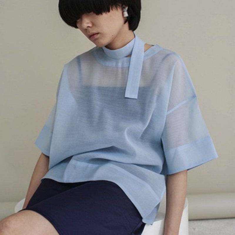 Colder than ice blue air sleeved round neck stretch silk crepe blouse minimalist transparent Mix and Match | Fan Tata independent design Women - เสื้อผู้หญิง - ผ้าฝ้าย/ผ้าลินิน สีน้ำเงิน