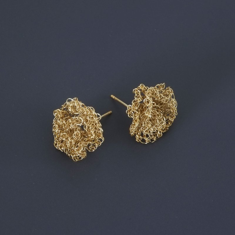 Moja Earrings - 耳環/耳夾/耳骨夾 - 其他金屬 金色