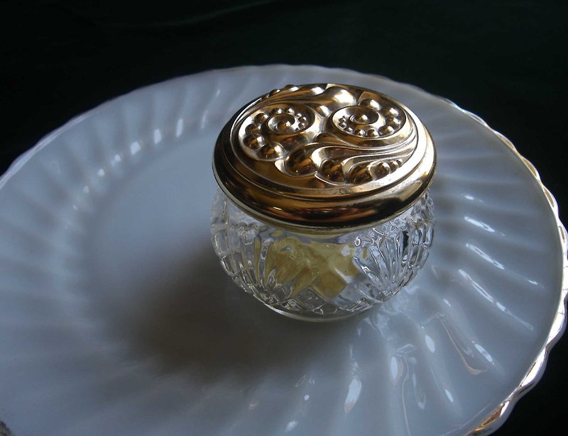 [OLD-TIME] Early American Glass Jewelry Box (Gold Cover)