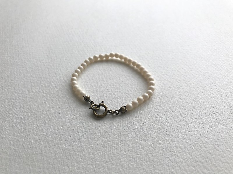 Hug bracelet - Bracelets - Glass White