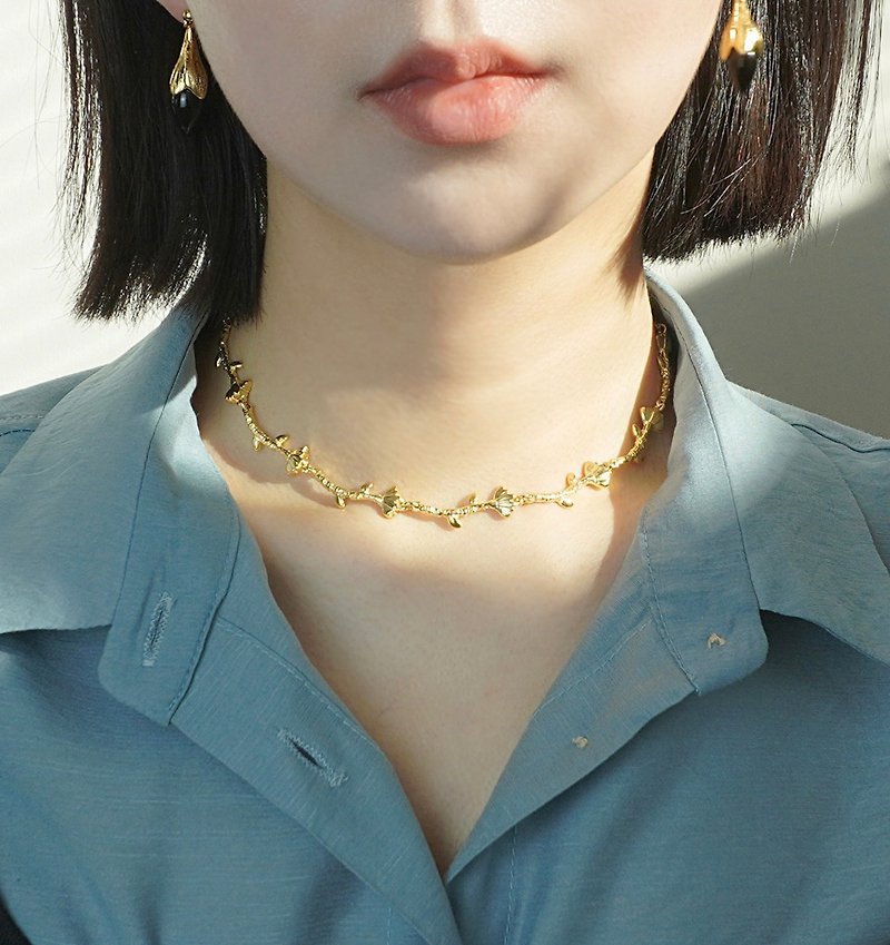 (925 Sterling Silver) Flower chain choker necklace_Gold - 項鍊 - 純銀 金色