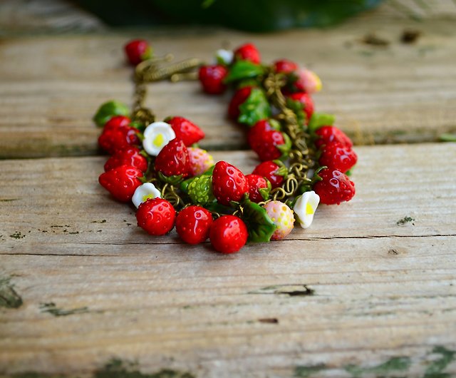COLLBATH Strawberry Bracelet Ladies Gifts Girls Gifts Little Girl Gifts  Bracelet for Teen Girls Bracelets for Women For Women Gifts Girls  Strawberry