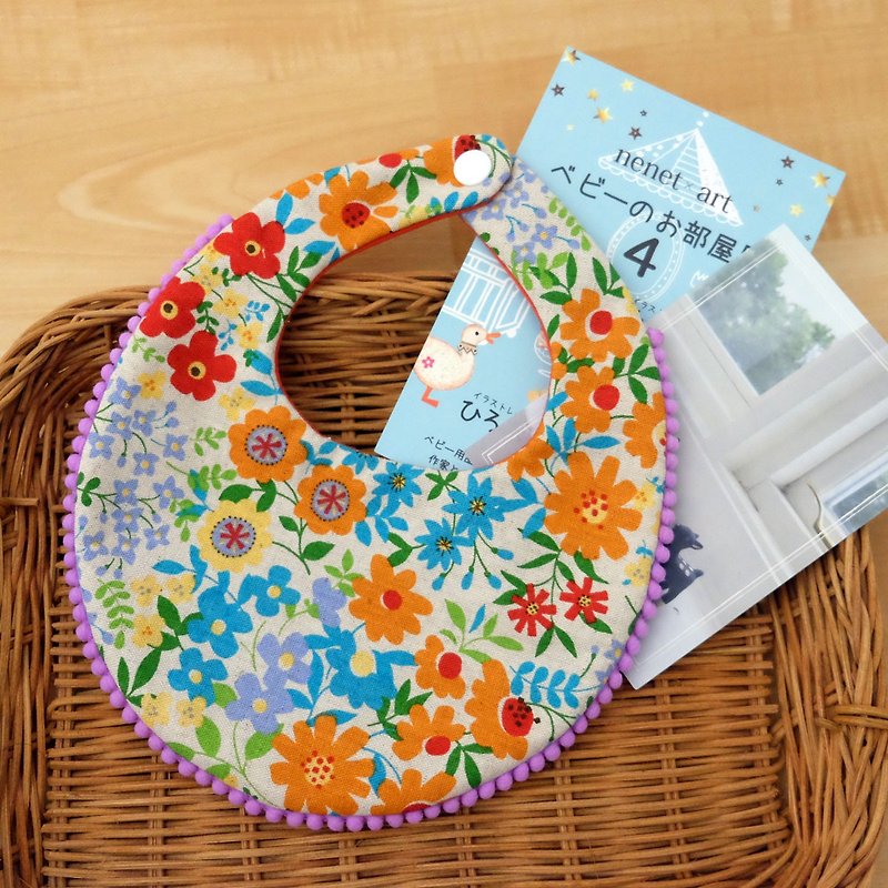 [Miya ko. Miscellaneous goods cloth hand-made] Bib pocket six-fold yarn baby bib shape bib cute hair ball - ผ้ากันเปื้อน - ผ้าฝ้าย/ผ้าลินิน 